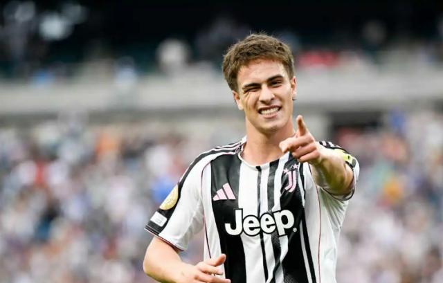 1750645817938087353.png yildiz 2.png