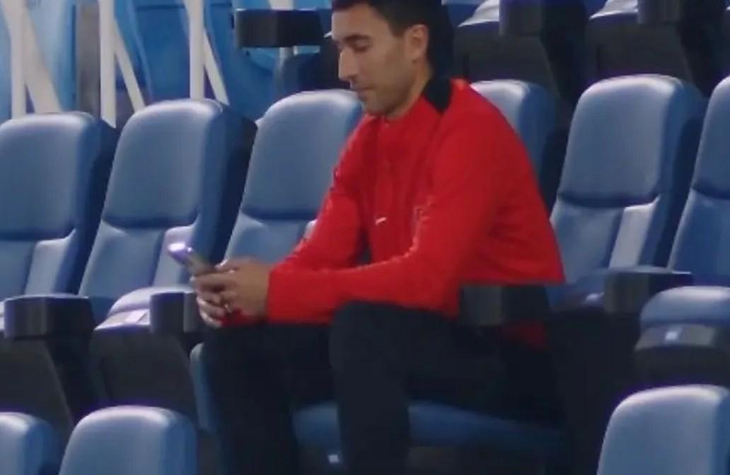 开云直播-亚历斯祖现身成都蓉城热身赛看台，上赛季效力海港出战13次